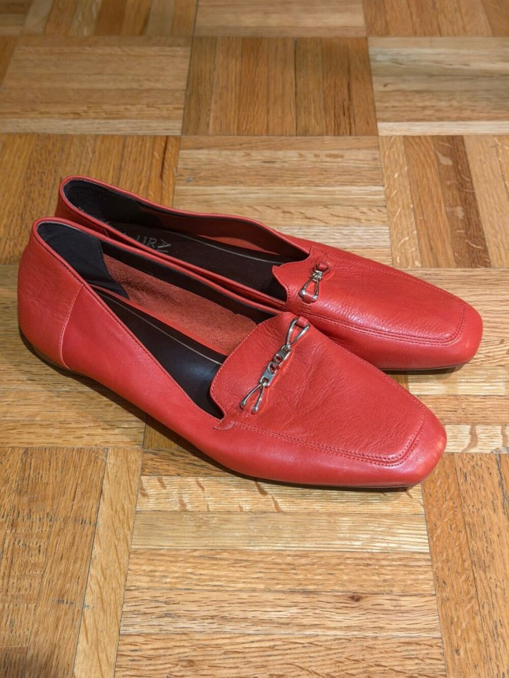 Naturalizer Women's Leather Slip-On Flats Size 8.5